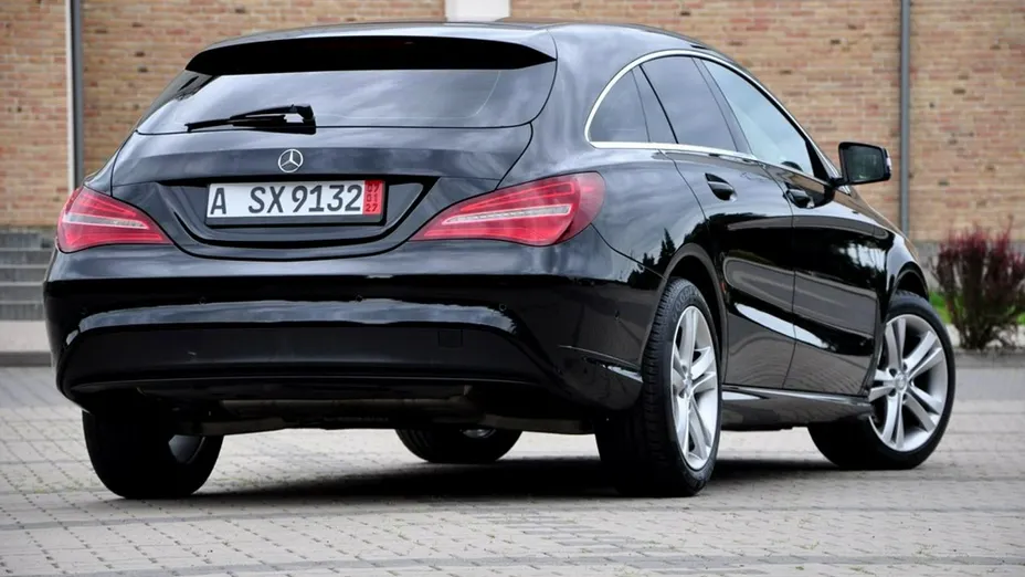 MERCEDES-BENZ CLA -