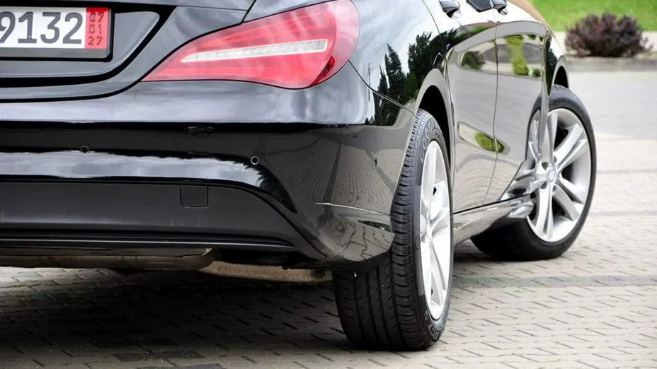 MERCEDES-BENZ CLA -