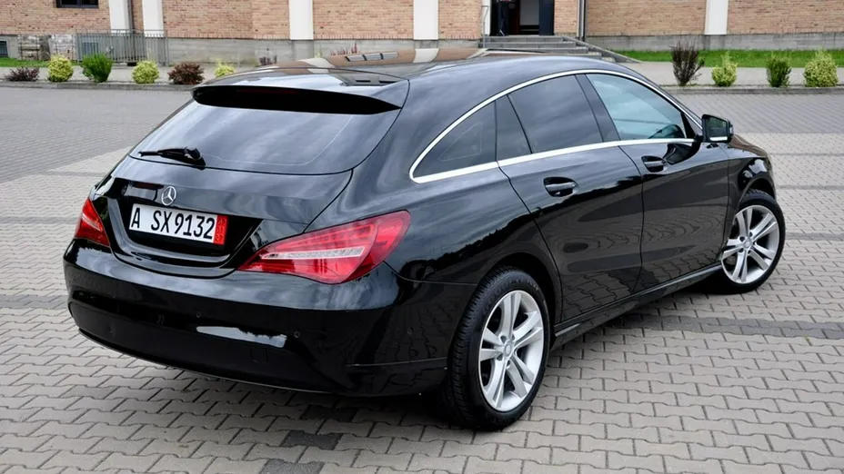 MERCEDES-BENZ CLA -