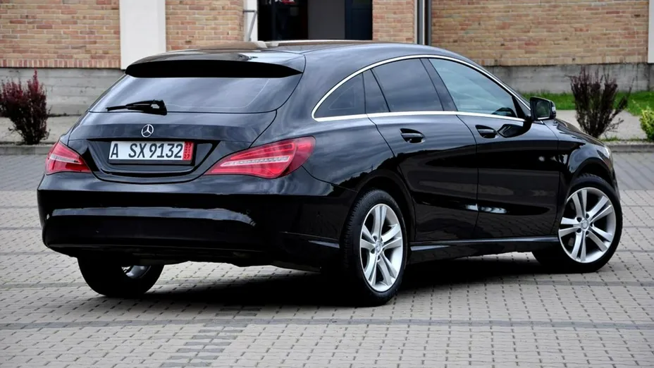 MERCEDES-BENZ CLA -