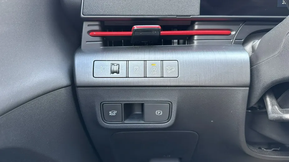 HYUNDAI Kona -