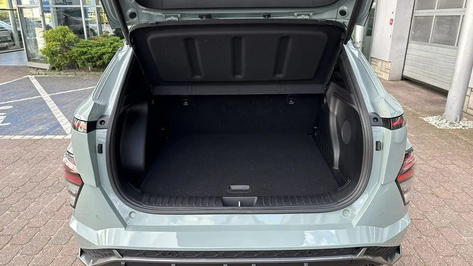HYUNDAI Kona -