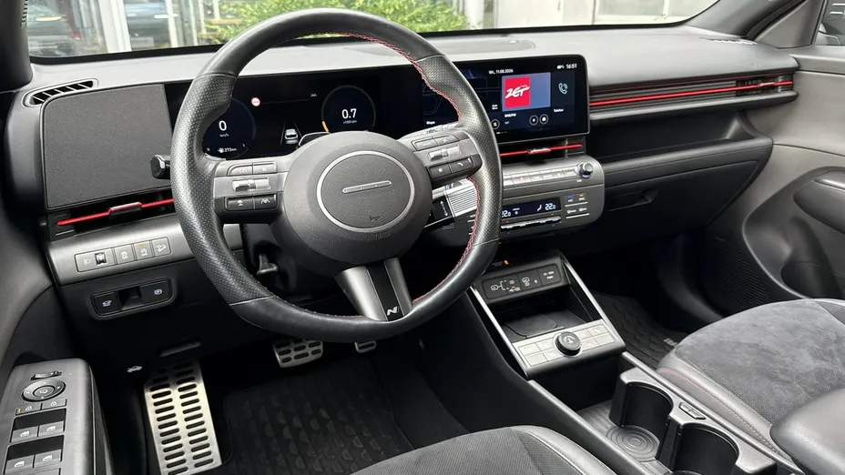 HYUNDAI Kona -