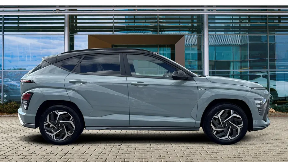 HYUNDAI Kona -