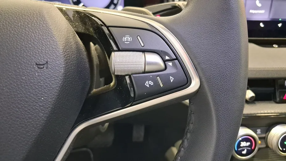 SKODA Superb -