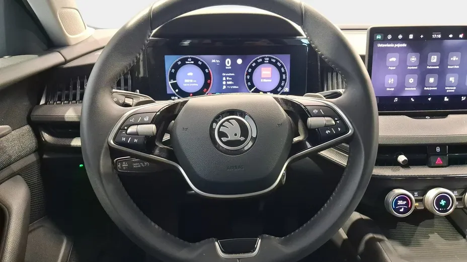 SKODA Superb -