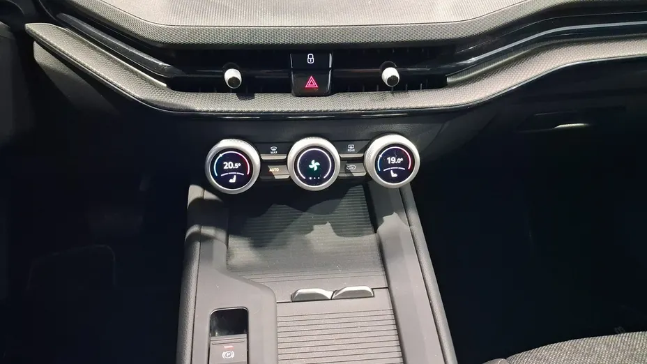 SKODA Superb -