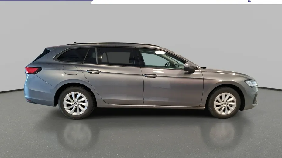 SKODA Superb -