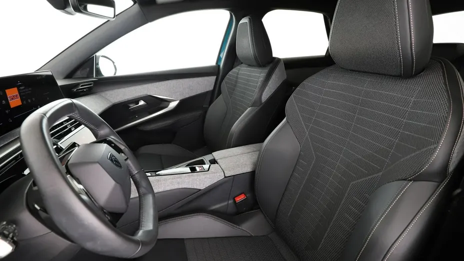 PEUGEOT 3008 -