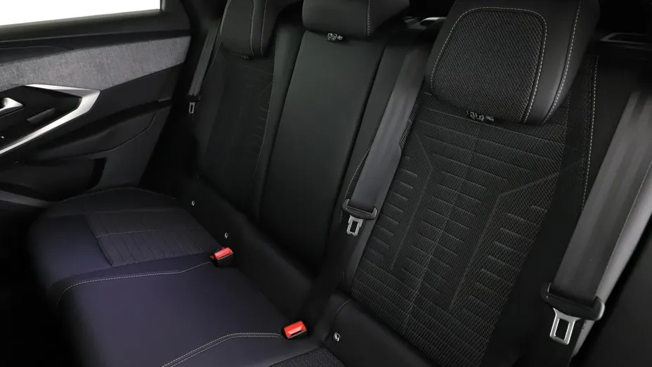 PEUGEOT 3008 -