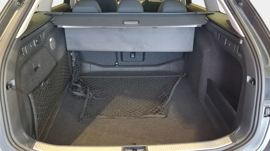 SKODA Superb -