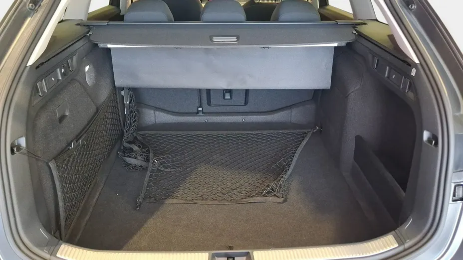 SKODA Superb -