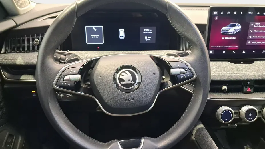 SKODA Superb -