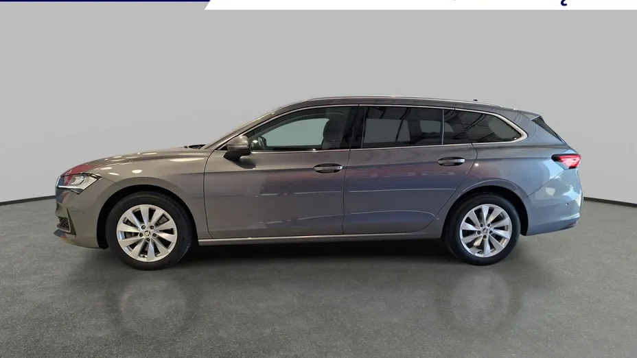 SKODA Superb -