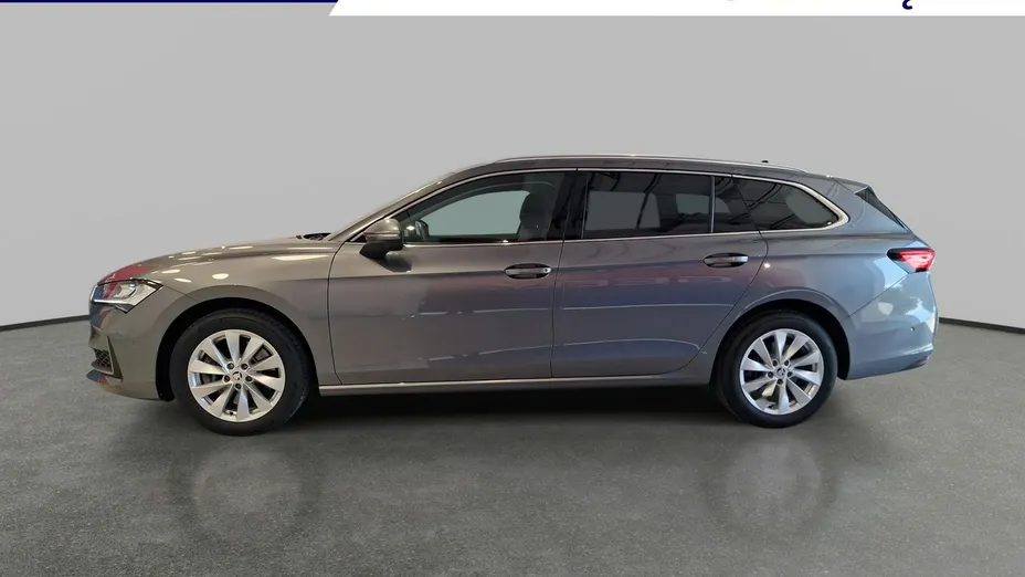 SKODA Superb -