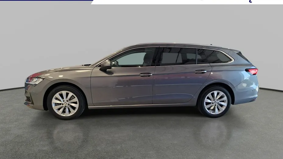 SKODA Superb -