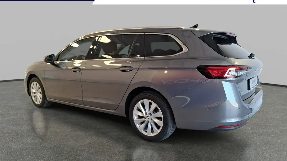 SKODA Superb -