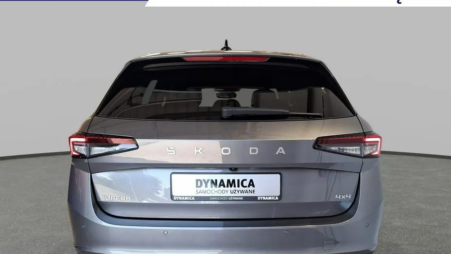 SKODA Superb -