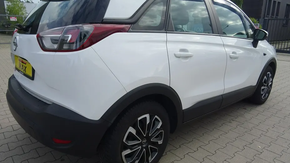 OPEL Crossland X -