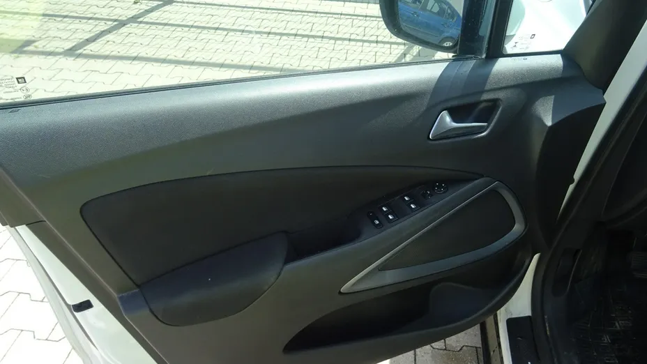 OPEL Crossland X -