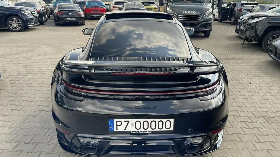 PORSCHE 911 -
