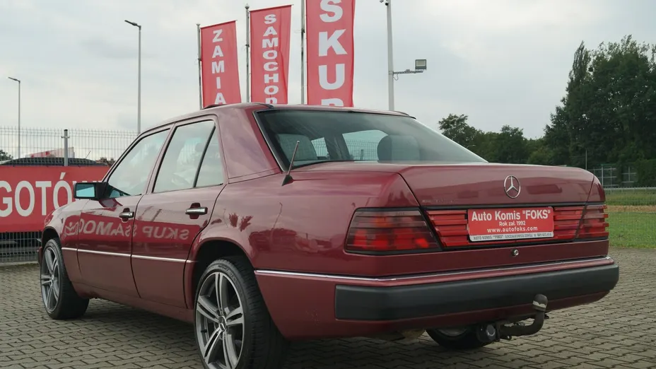 MERCEDES-BENZ 124 -
