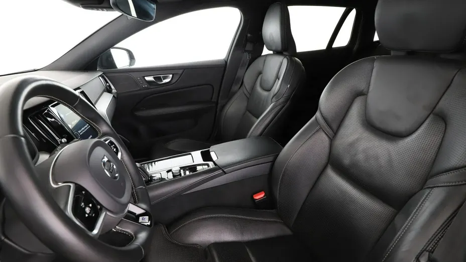 VOLVO V60 -