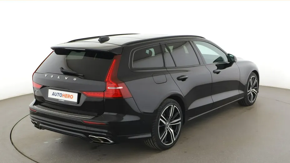 VOLVO V60 -