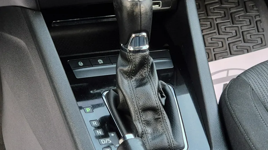 SKODA Octavia -