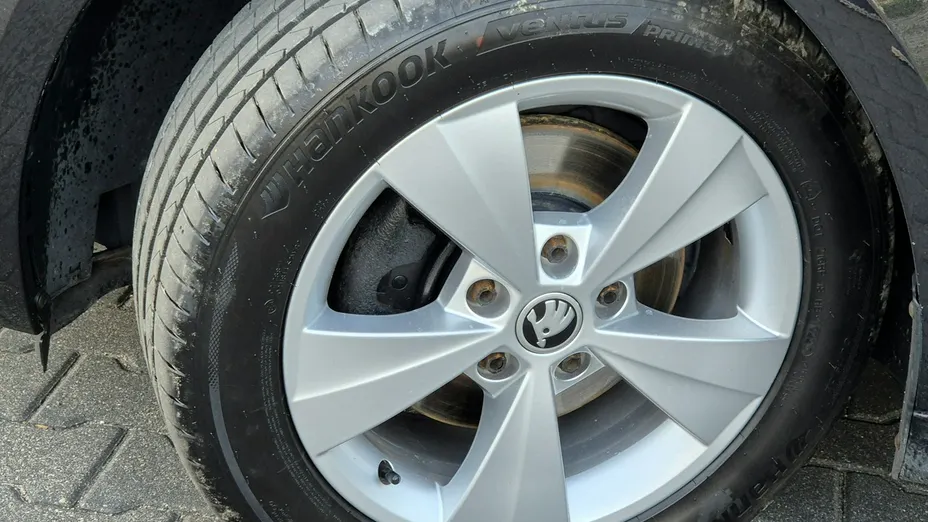 SKODA Octavia -