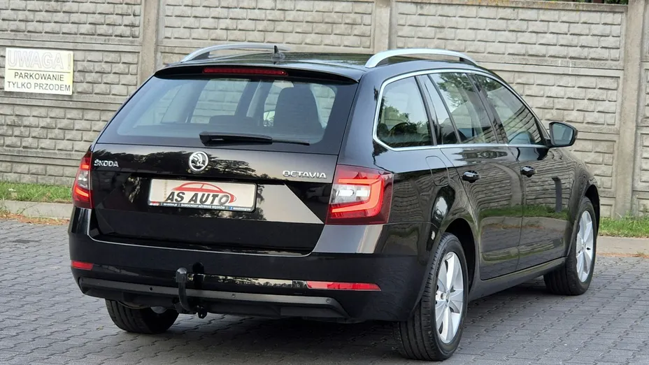 SKODA Octavia -