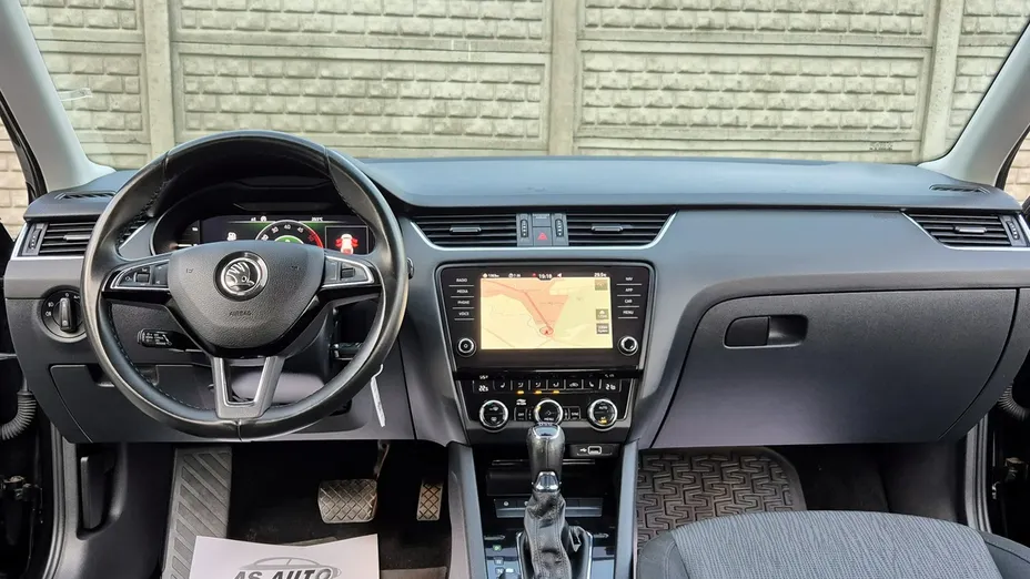 SKODA Octavia -
