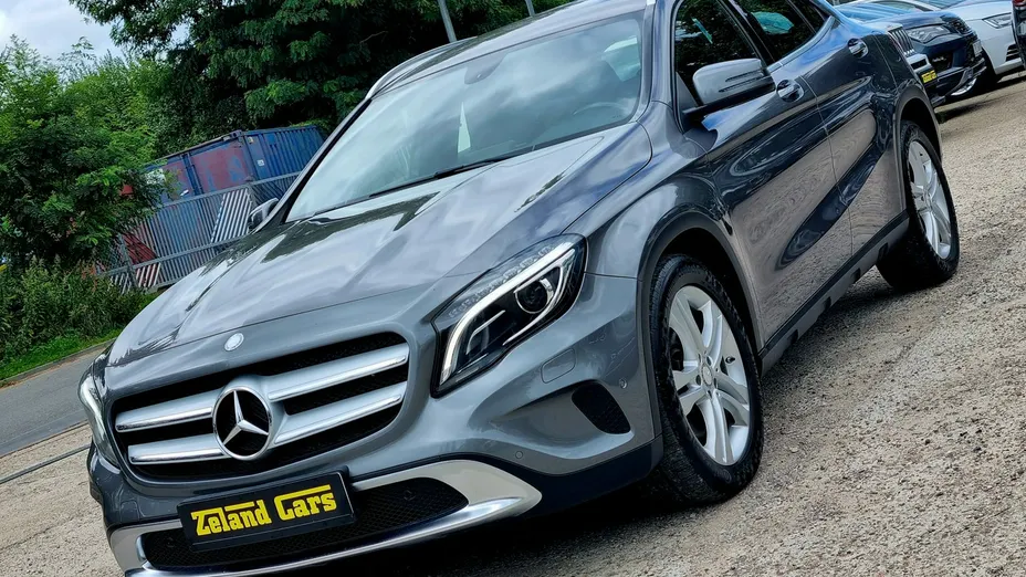 MERCEDES-BENZ GLA -