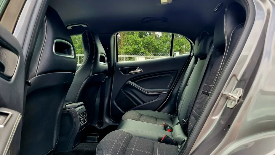 MERCEDES-BENZ GLA -