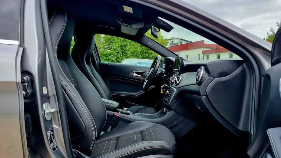 MERCEDES-BENZ GLA -