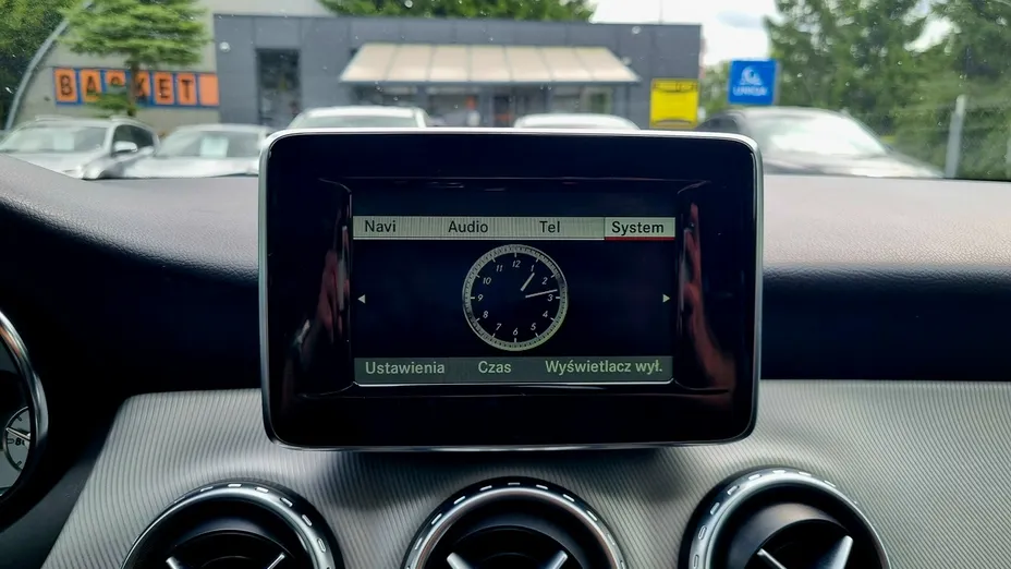 MERCEDES-BENZ GLA -