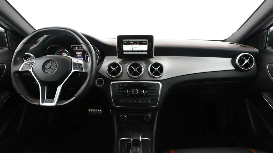 MERCEDES-BENZ GLA -