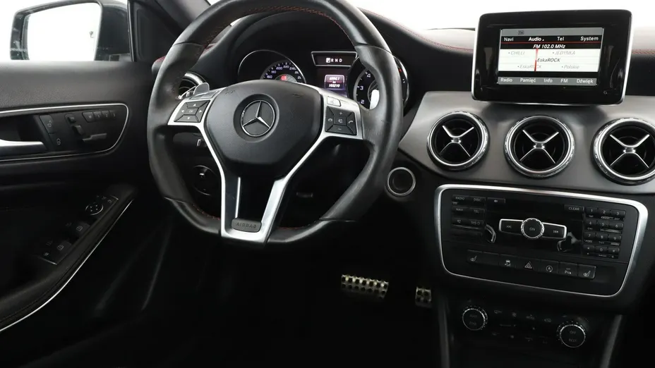 MERCEDES-BENZ GLA -