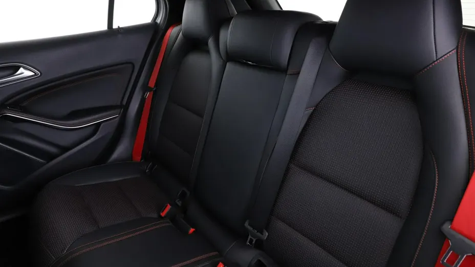 MERCEDES-BENZ GLA -