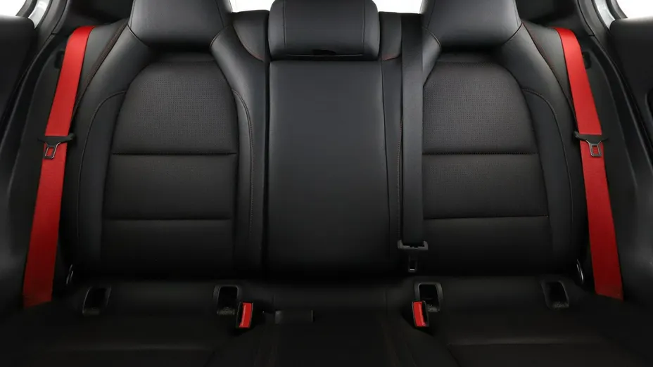 MERCEDES-BENZ GLA -