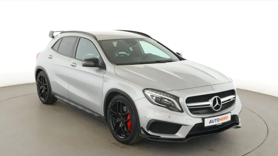 MERCEDES-BENZ GLA -