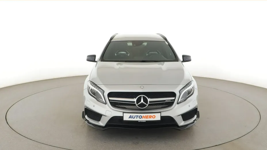 MERCEDES-BENZ GLA -