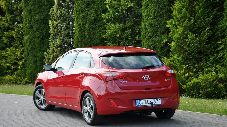 HYUNDAI i30 -