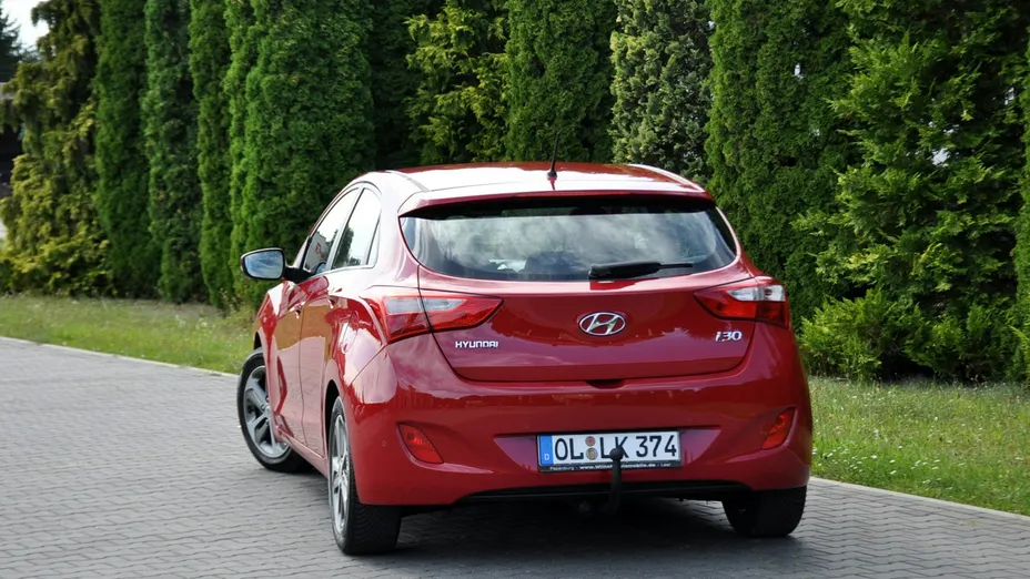 HYUNDAI i30 -