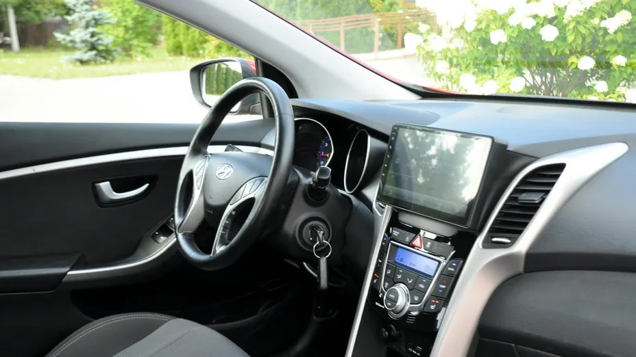 HYUNDAI i30 -