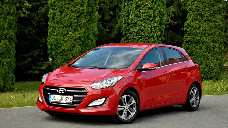 HYUNDAI i30 -