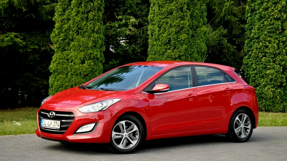 HYUNDAI i30 -