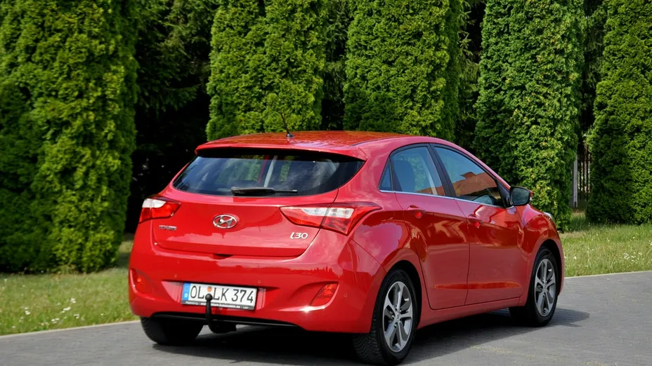 HYUNDAI i30 -