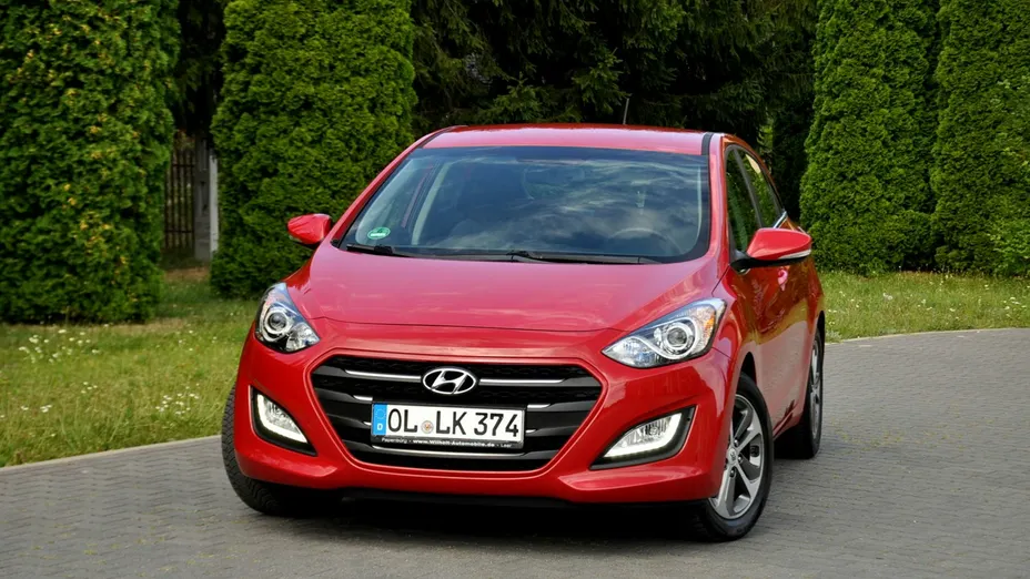 HYUNDAI i30 -
