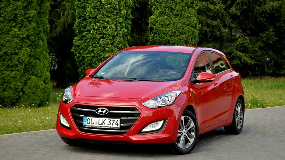 HYUNDAI i30 -